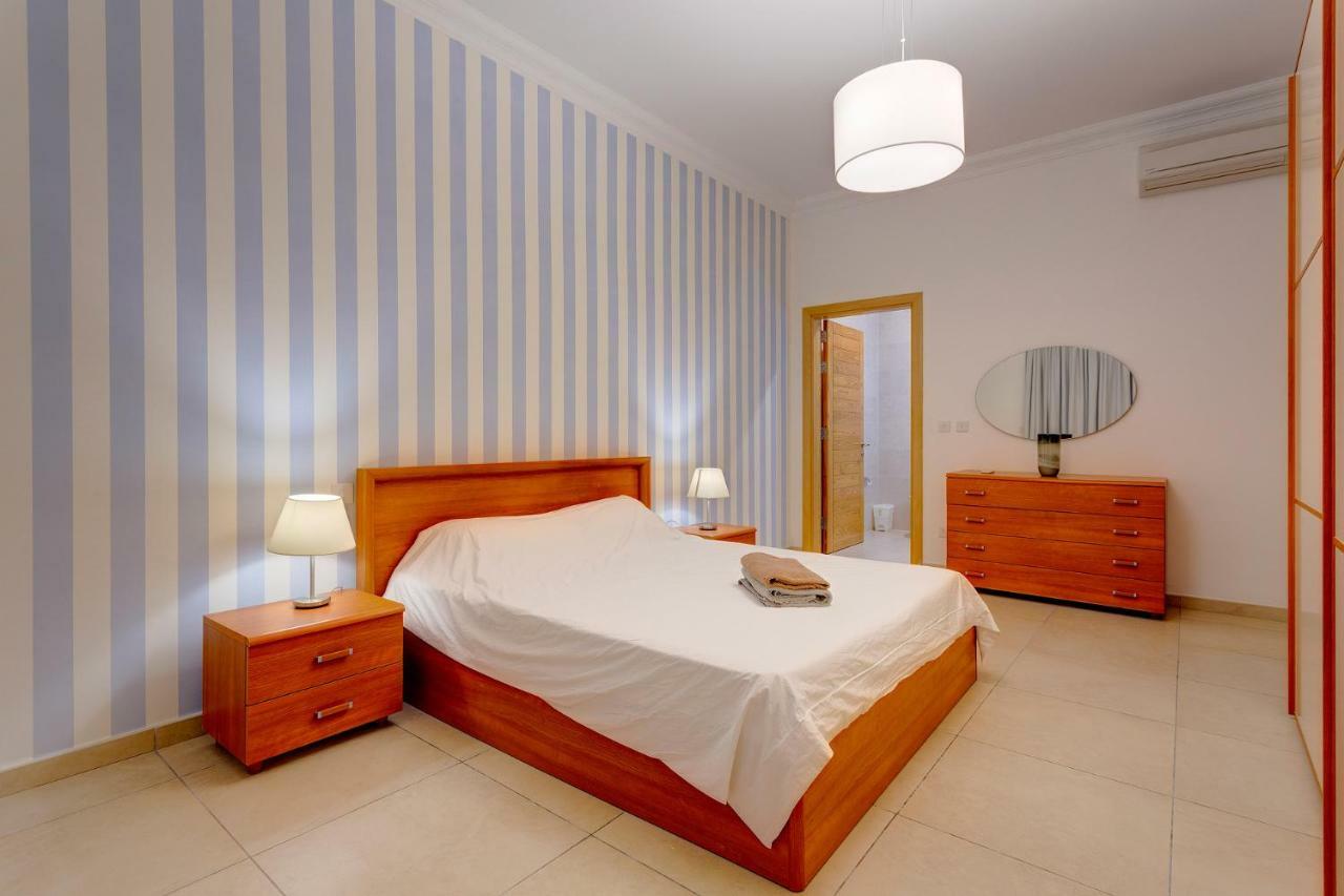 Apartment In Fort Cambridge With Pool سليمة المظهر الخارجي الصورة