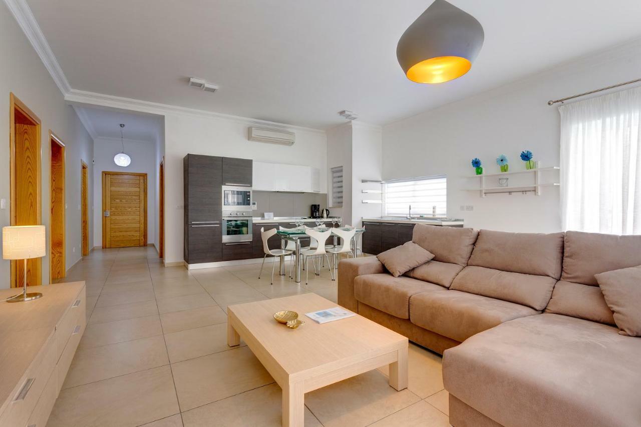 Apartment In Fort Cambridge With Pool سليمة المظهر الخارجي الصورة