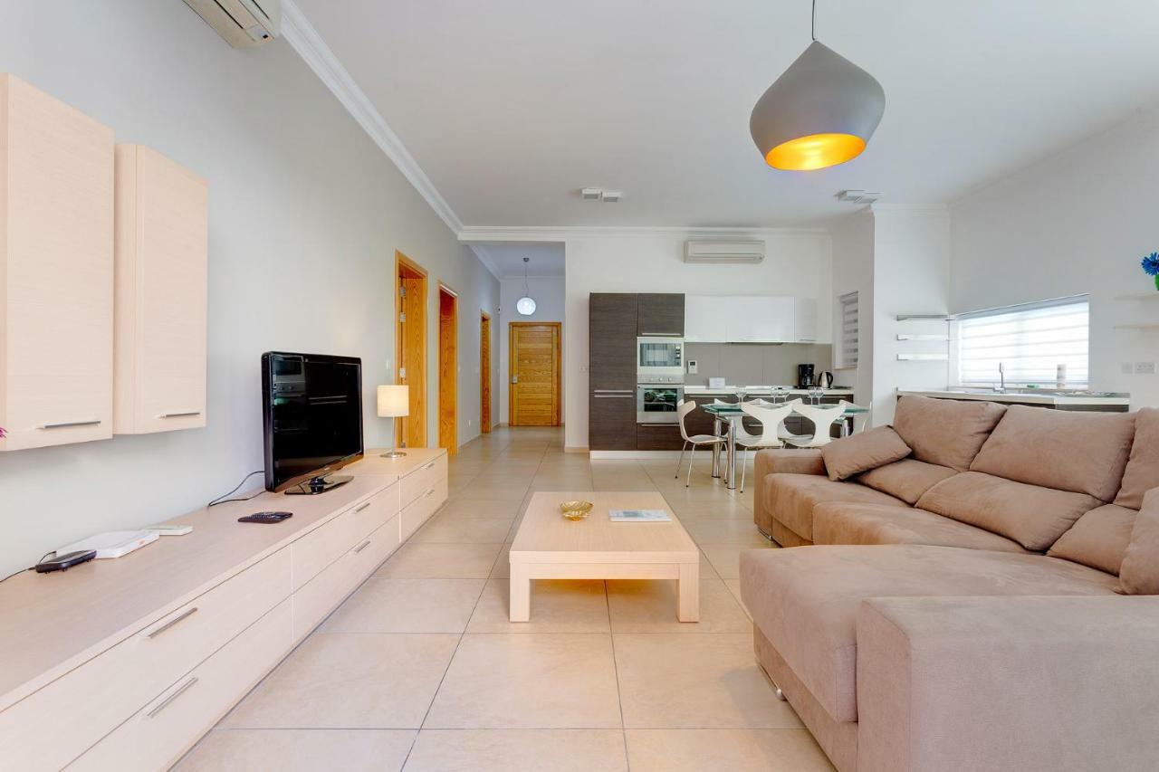 Apartment In Fort Cambridge With Pool سليمة المظهر الخارجي الصورة